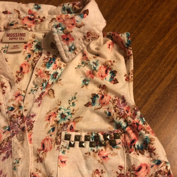 Ladies sleeveless top - Picture 4 of 7